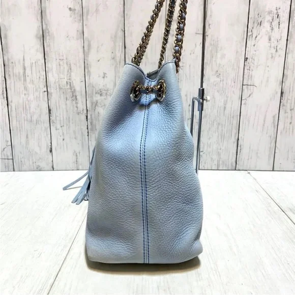 Gucci Sky Blue Leather Shoulder Bag with Gold Chain - Picture 4 of 14